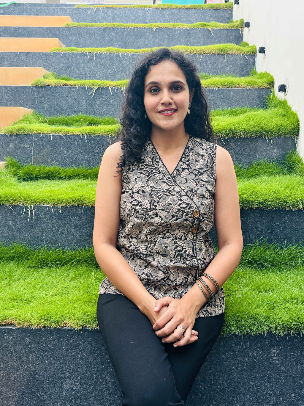 Riya - Hand block printed kalamkari sleeveless short top